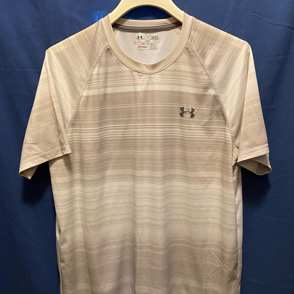 Stripes Under Armour heatgear loose fit large